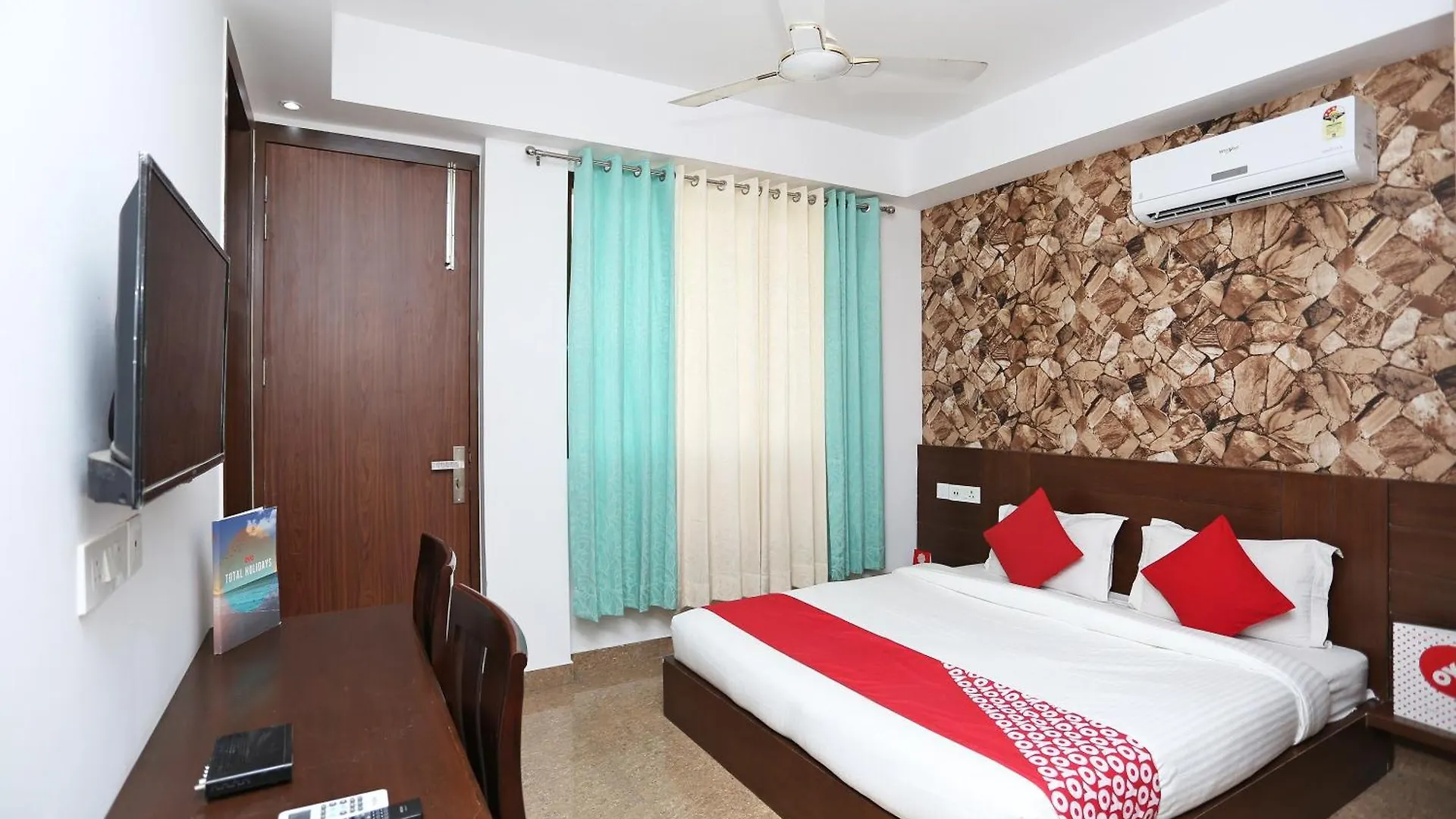 Hotel O Park In Gurgaon 3*,